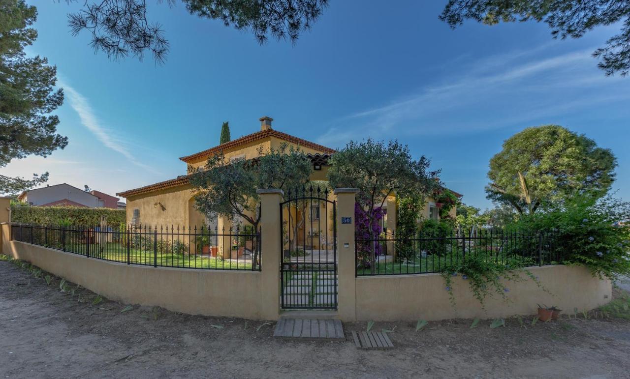 Villa De La Terre Blanche Sanary-sur-Mer Exterior foto